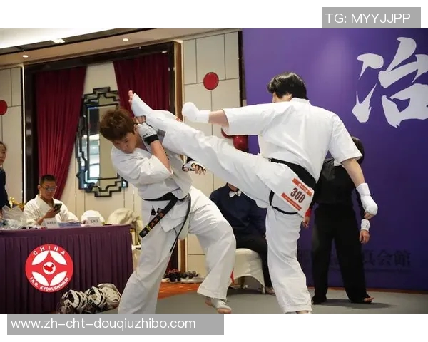 青木真也与一龙的巅峰对决谁将成为武道界的新传奇